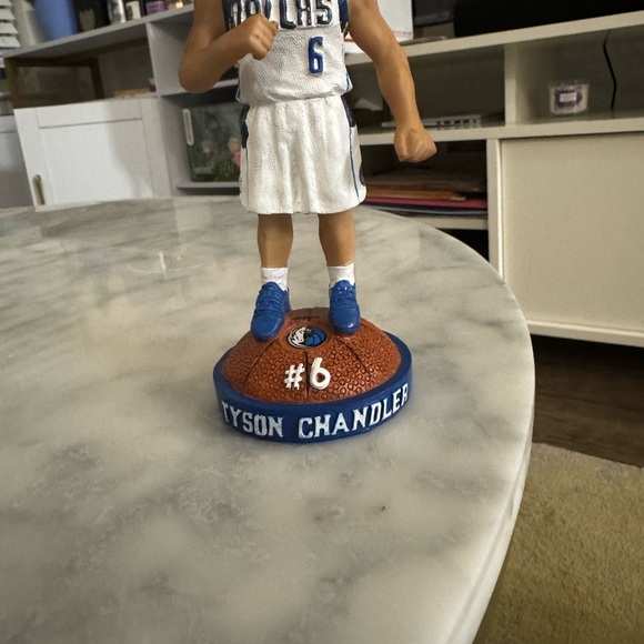 Tyson Chandler #6 DALLAS MAVERICKS bobblehead - Picture 5 of 7
